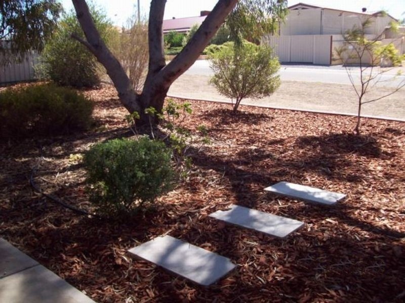 2 Clayton Street, Moonta Bay SA 5558