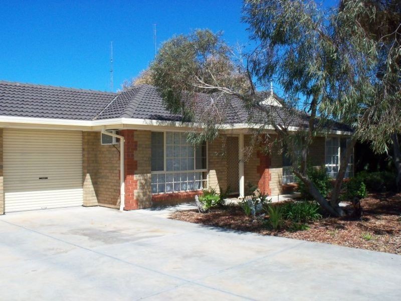 2 Clayton Street, Moonta Bay SA 5558