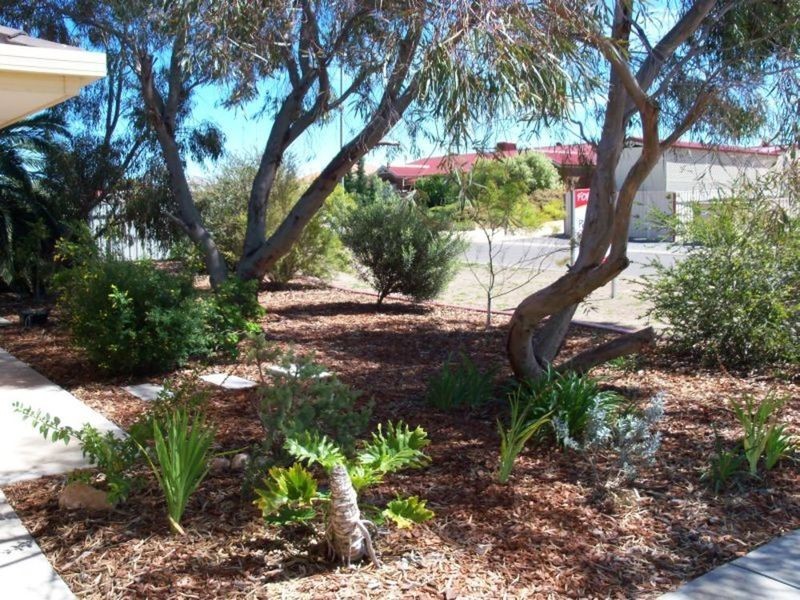 2 Clayton Street, Moonta Bay SA 5558