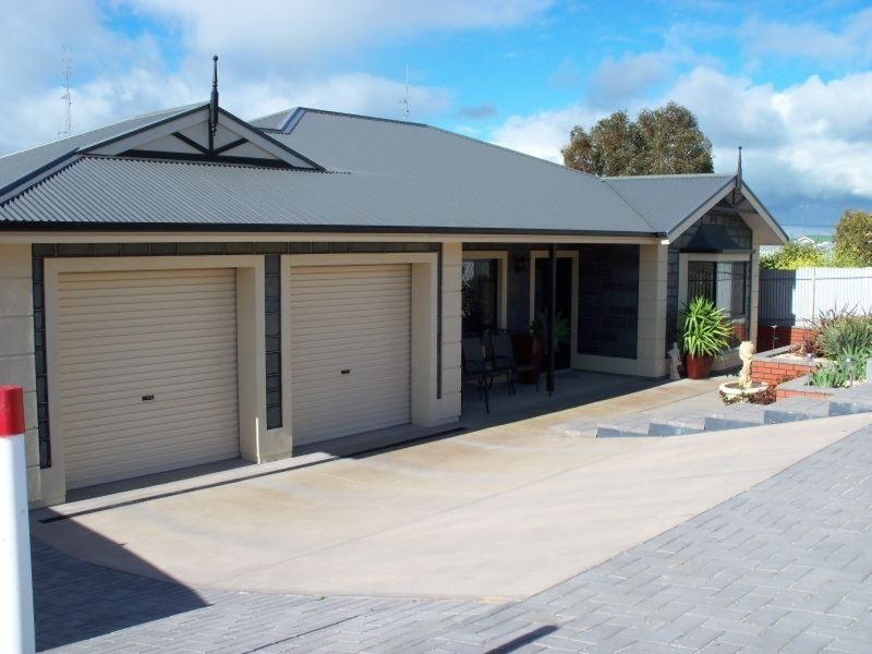 37 Victoria Street, Moonta Bay SA 5558