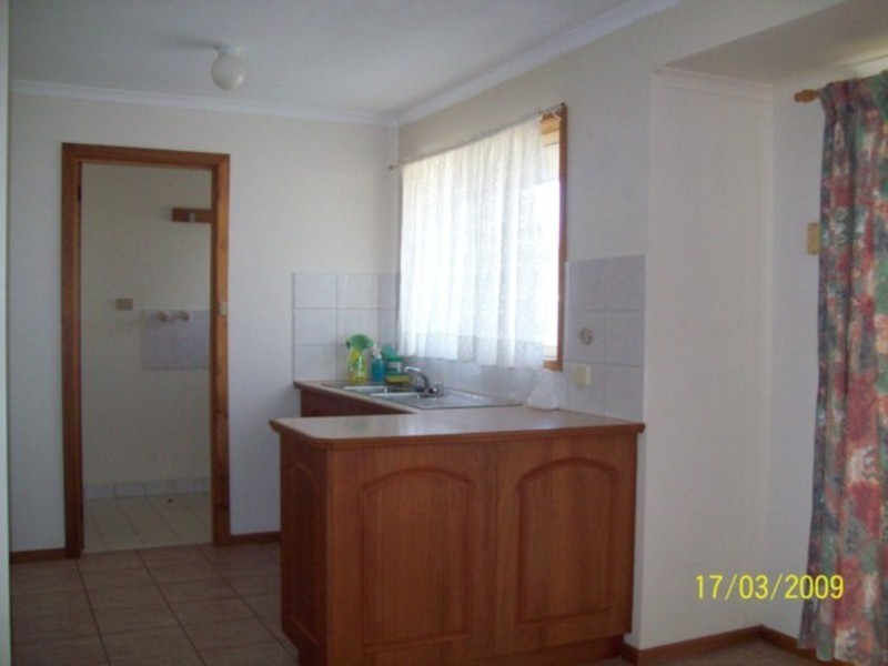 2 Clayton Street, Moonta Bay SA 5558