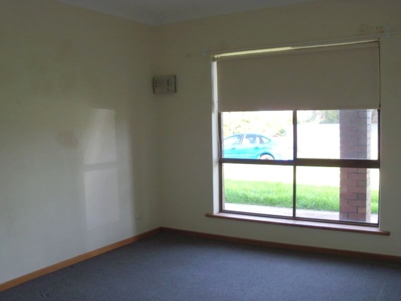 10 Stuckey Street, Moonta Bay SA 5558