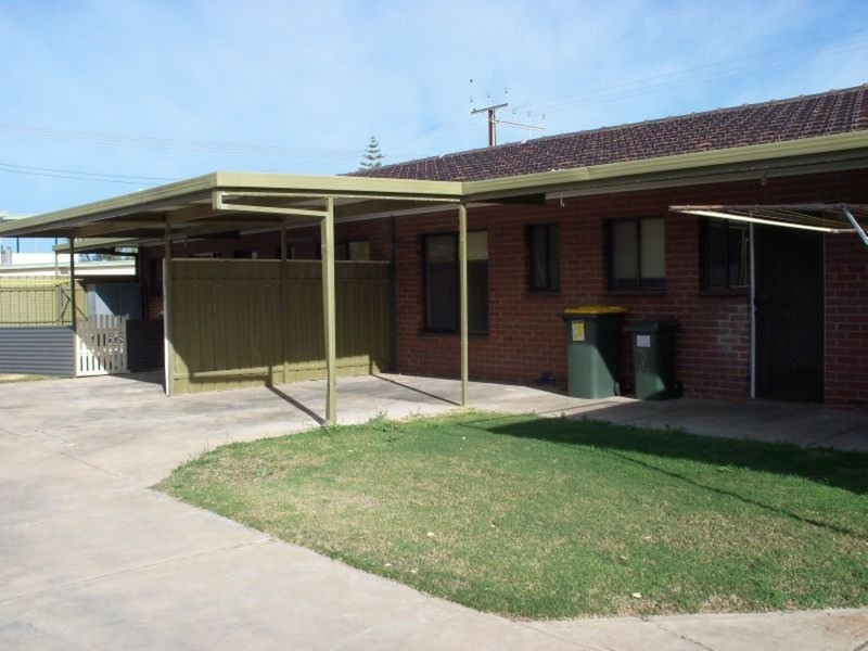 10 Stuckey Street, Moonta Bay SA 5558