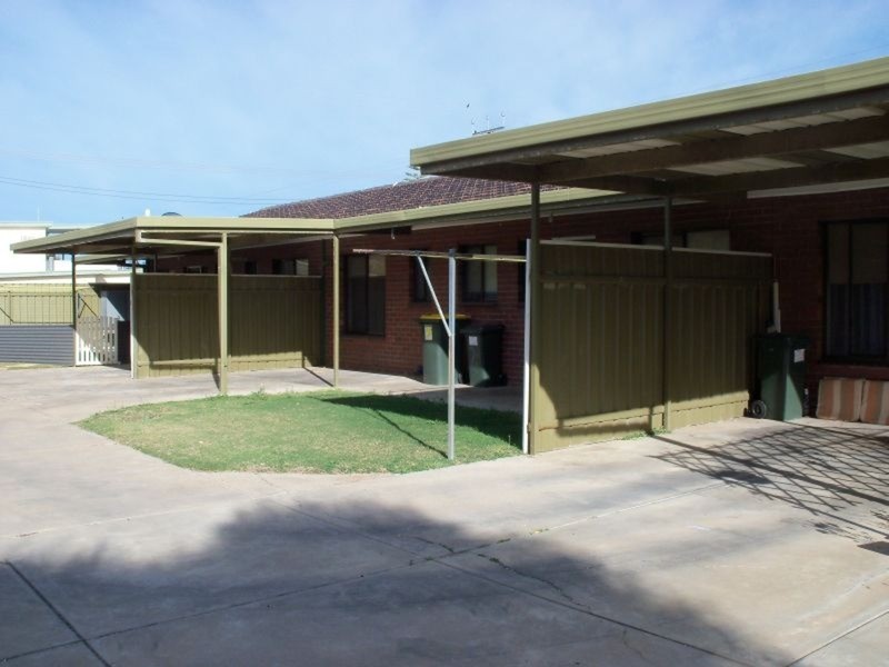 10 Stuckey Street, Moonta Bay SA 5558