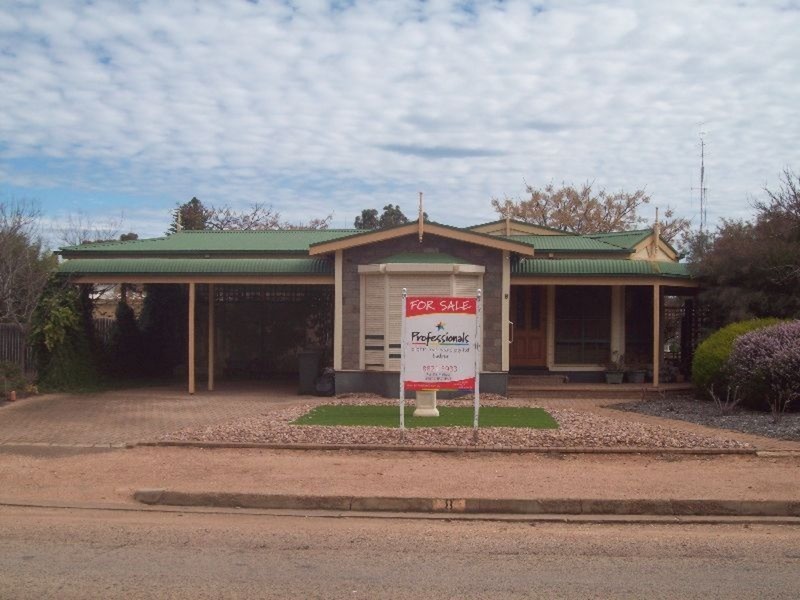 8 North East Terrace, Bute SA 5560