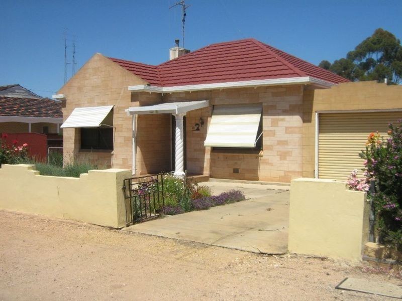 15 Waring Street, Kadina SA 5554