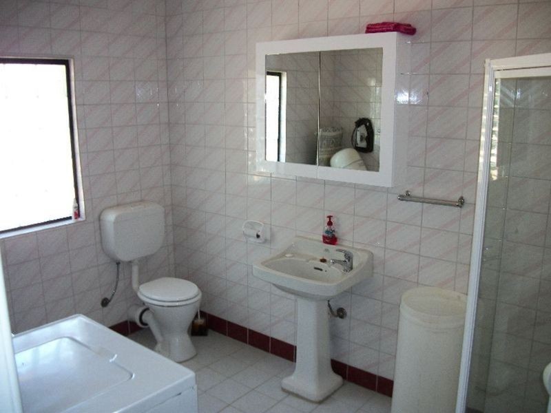 4 Charles Terrace, Wallaroo SA 5556