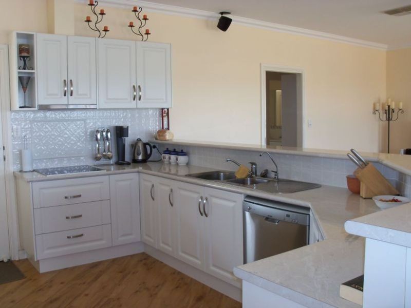 10 Hall Way, Moonta Bay SA 5558