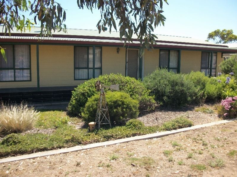 11 Second Street, Via Tickera, Wallaroo SA 5556