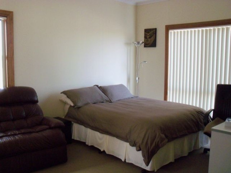 4 Reynolds Street, Moonta Bay SA 5558