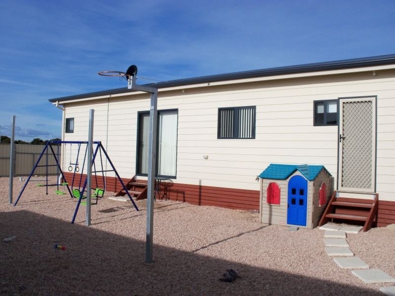 4 Reynolds Street, Moonta Bay SA 5558