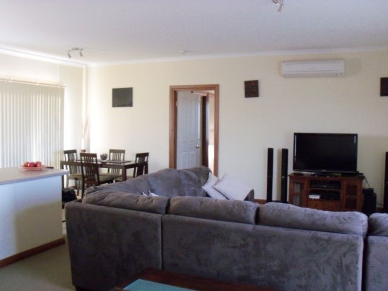 4 Reynolds Street, Moonta Bay SA 5558