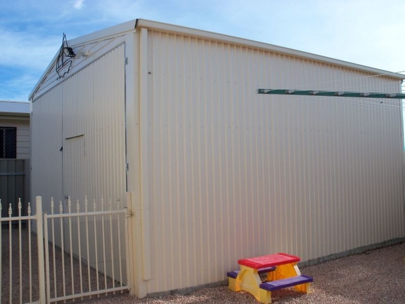 4 Reynolds Street, Moonta Bay SA 5558