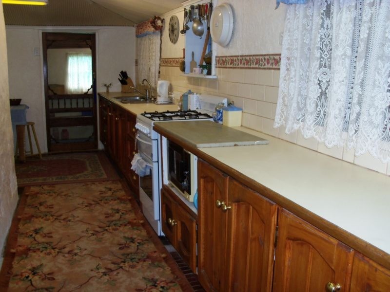 2 Deeble Street, Moonta Mines SA 5558