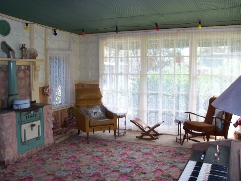 2 Deeble Street, Moonta Mines SA 5558