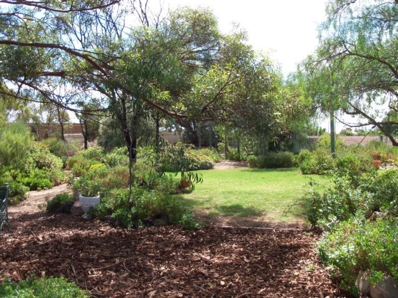 2 Deeble Street, Moonta Mines SA 5558