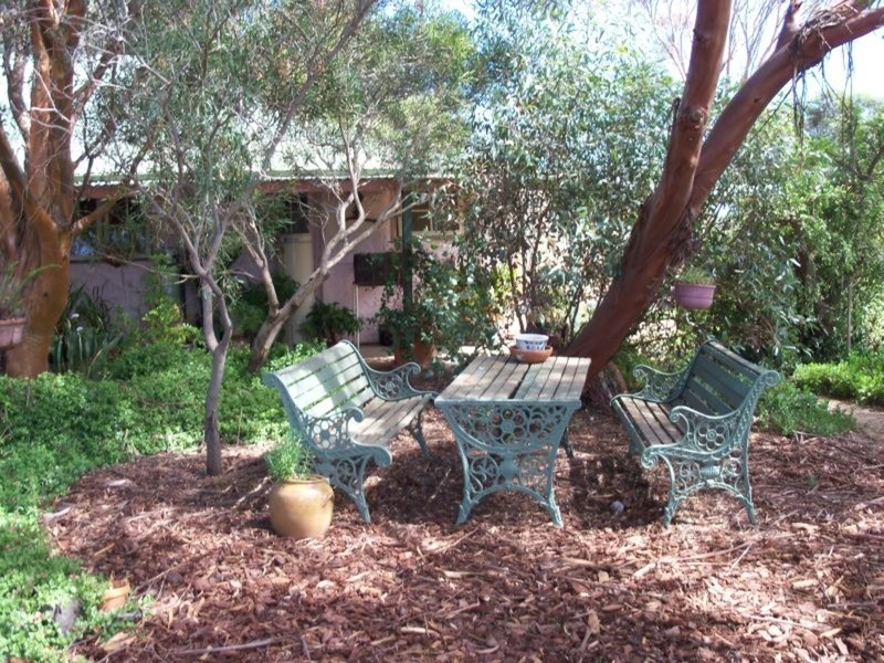 2 Deeble Street, Moonta Mines SA 5558