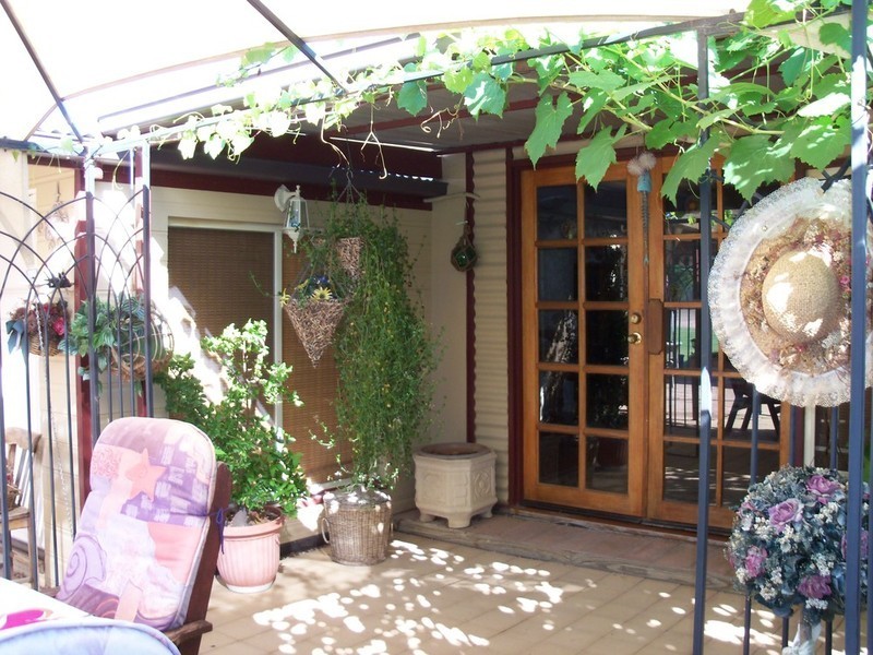 23 Kadina Road, Moonta SA 5558