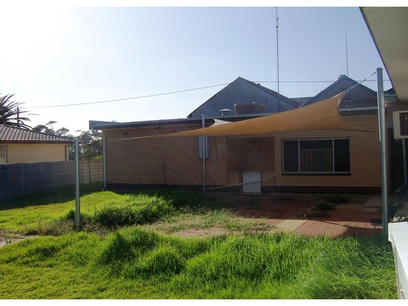 31 Railway Terrace, Bute SA 5560