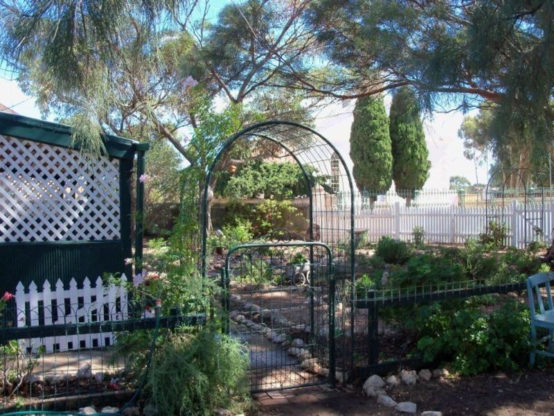 556 Milne Street, Moonta Mines SA 5558