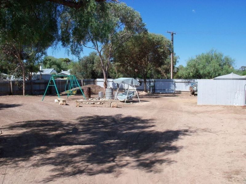 556 Milne Street, Moonta Mines SA 5558