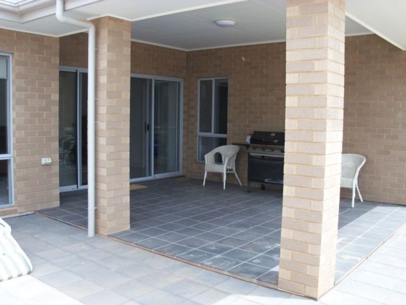 12 Bray Street, Moonta Bay SA 5558