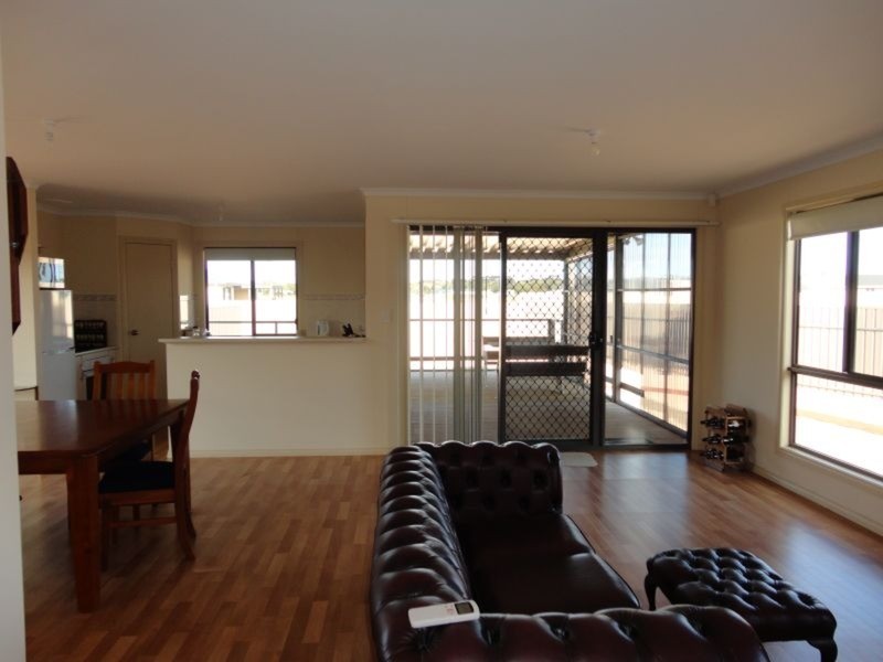 19 Reynolds Street, Moonta Bay SA 5558
