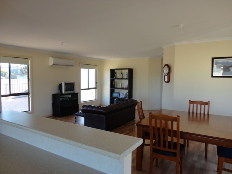 19 Reynolds Street, Moonta Bay SA 5558