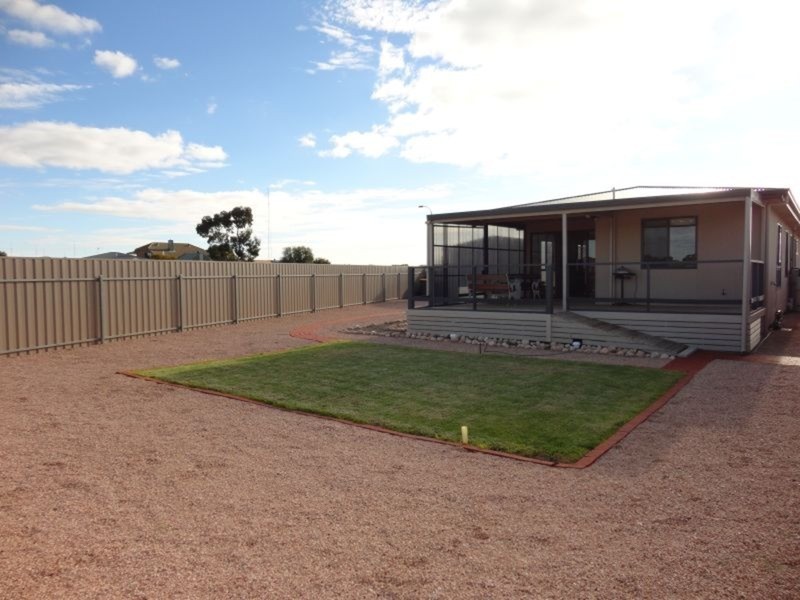19 Reynolds Street, Moonta Bay SA 5558