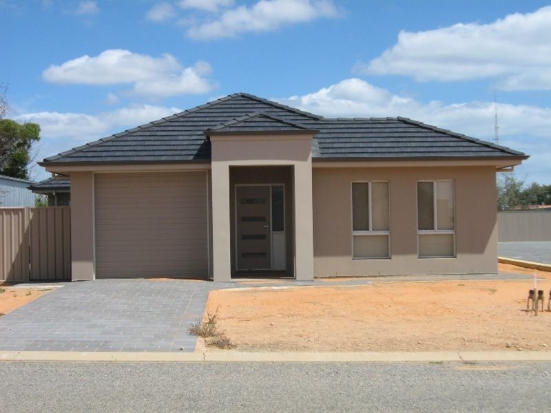 4 Bagot Street, Wallaroo SA 5556