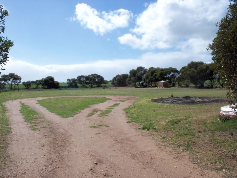 16-18 Muddy Lane, North Moonta SA 5558