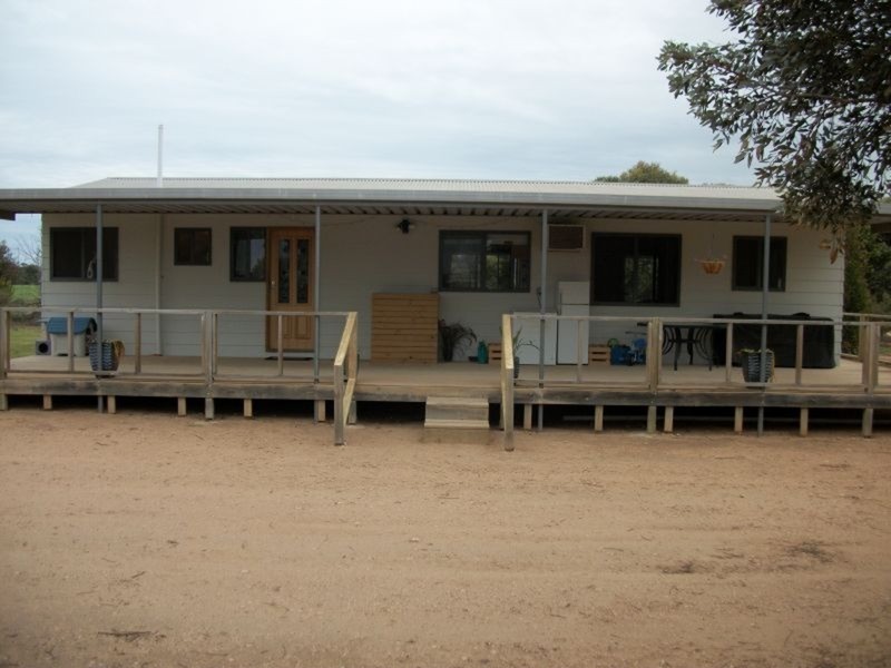 16-18 Muddy Lane, North Moonta SA 5558