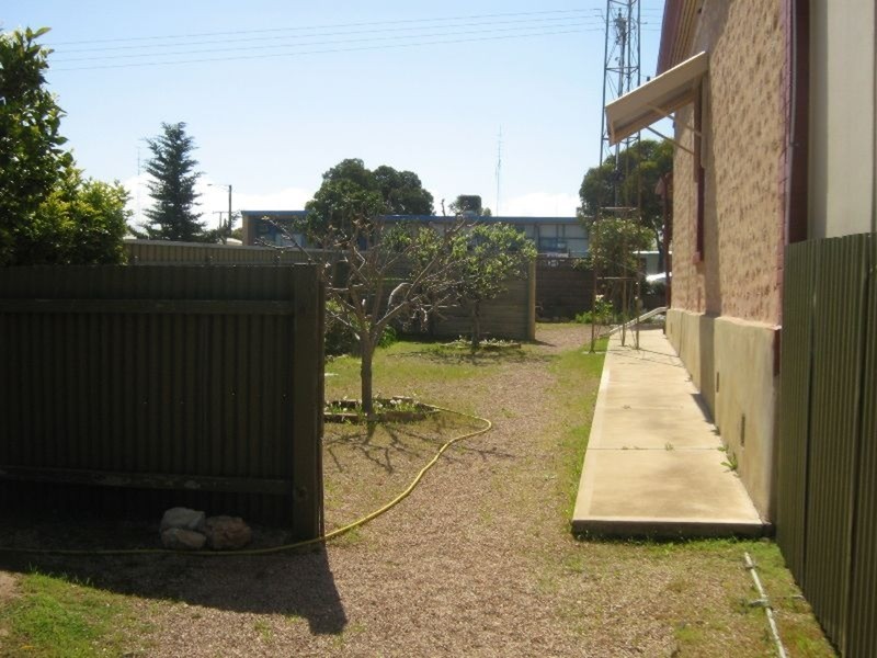 8  Elizabeth Street, Wallaroo SA 5556