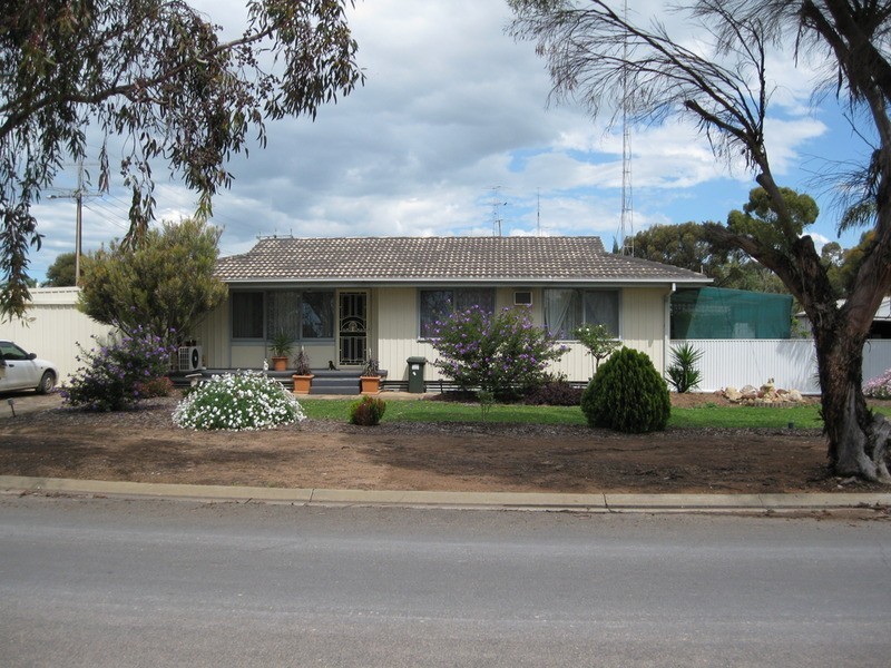 16 George  Street, Kadina SA 5554