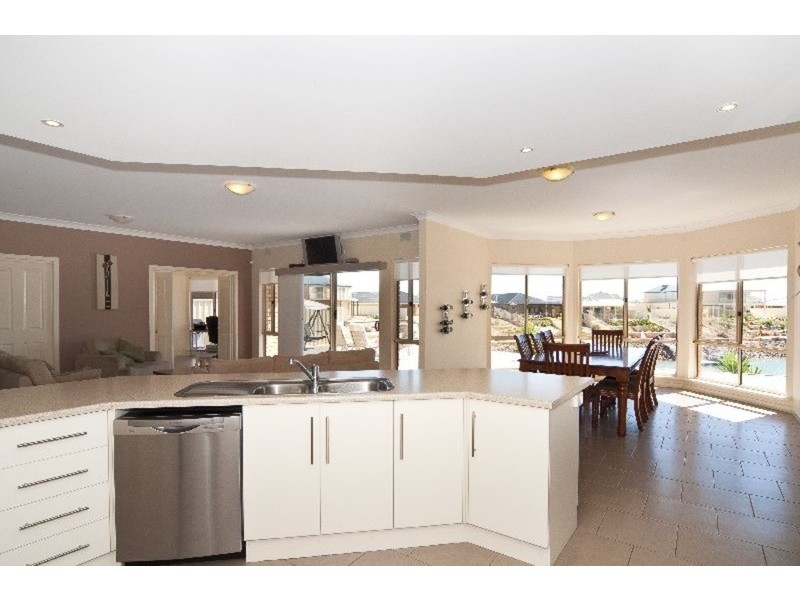 25 Falie Avenue, Wallaroo SA 5556