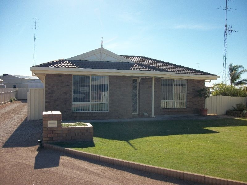 4 Marilyn Street, Moonta Bay SA 5558