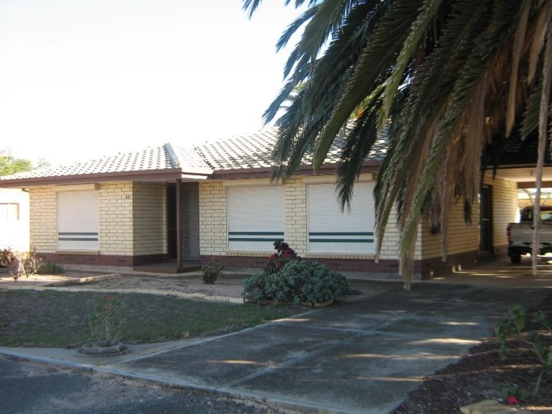33 Railway Terrace, Bute SA 5560