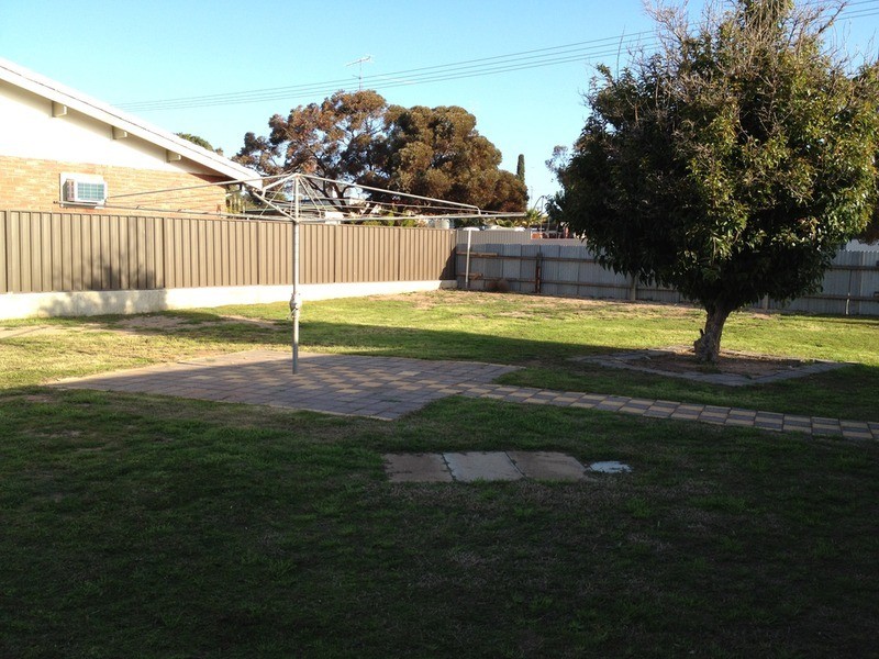 16 Young  Street, Wallaroo SA 5556