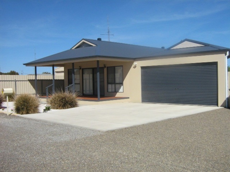 3 James Street, Wallaroo SA 5556