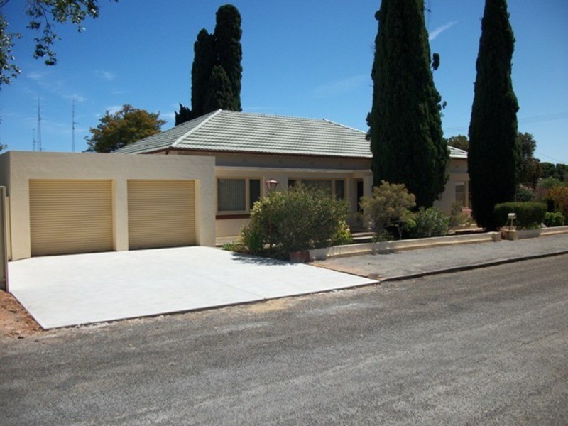 8 Henry Street, Moonta SA 5558