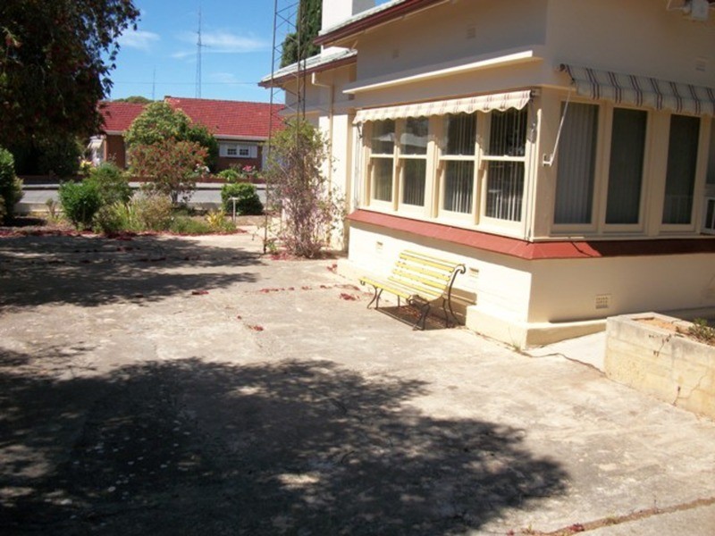 8 Henry Street, Moonta SA 5558