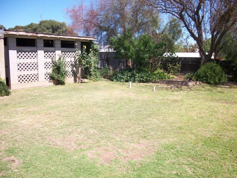 8 Henry Street, Moonta SA 5558
