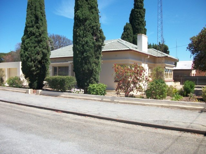 8 Henry Street, Moonta SA 5558
