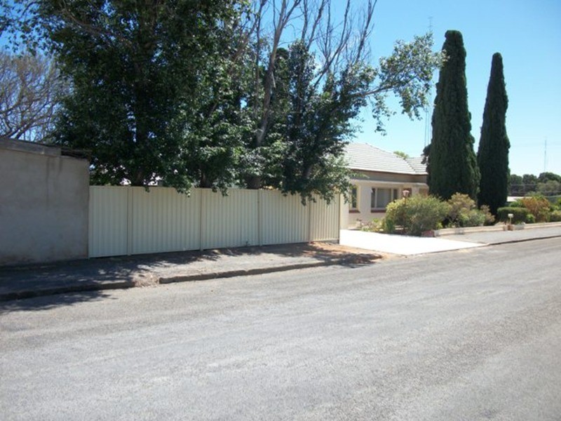 8 Henry Street, Moonta SA 5558