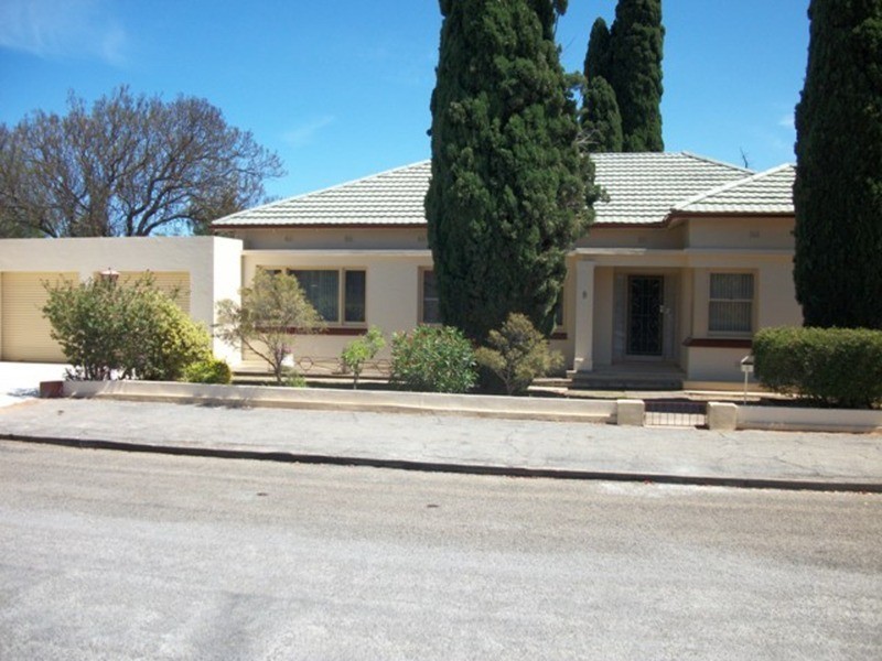 8 Henry Street, Moonta SA 5558