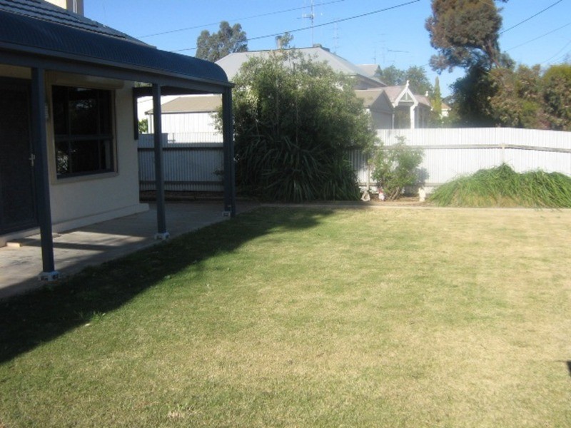 69 Lawrence Street, Kadina SA 5554