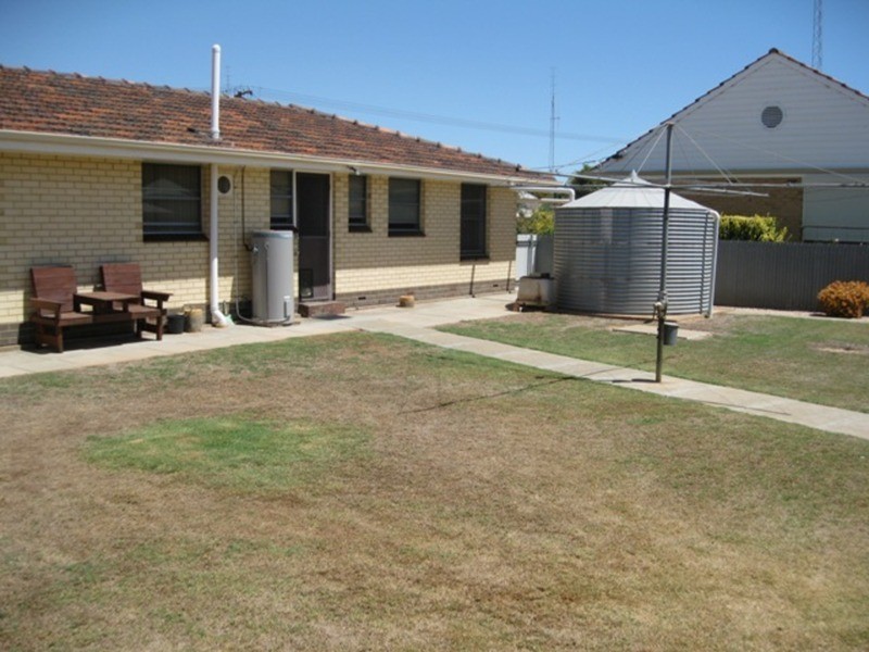 2 Letcher Street, Kadina SA 5554