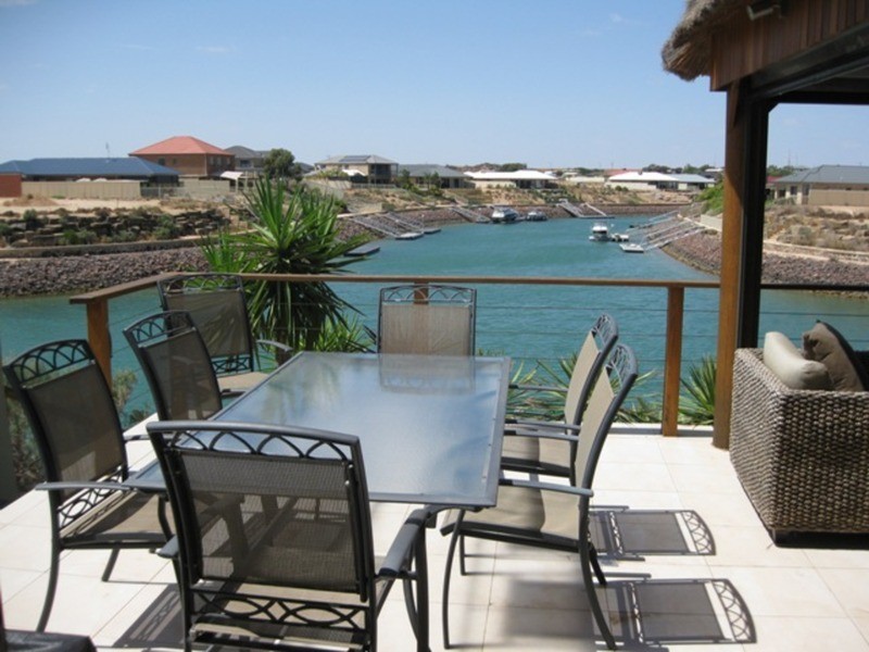 10 Stately Way, Wallaroo SA 5556