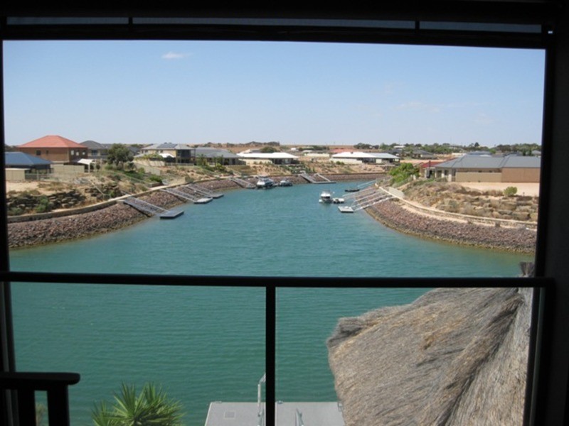 10 Stately Way, Wallaroo SA 5556