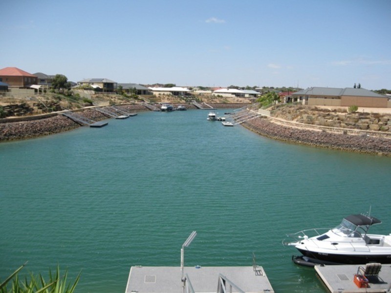 10 Stately Way, Wallaroo SA 5556